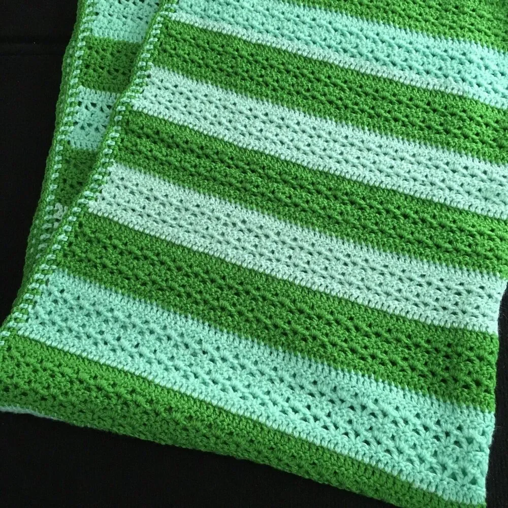 Handmade crocheted‎ Blanket Throw Green 46